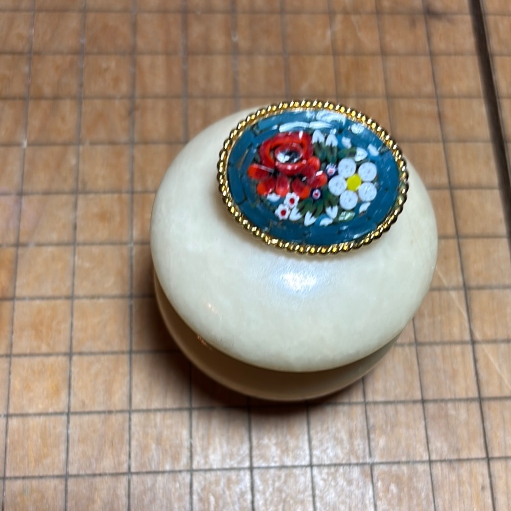Micro Mosaic Brooch 1 3/16”Wx7/8”H Alabaster Jewelry Box 2”Dx1.75”H Italy EVC